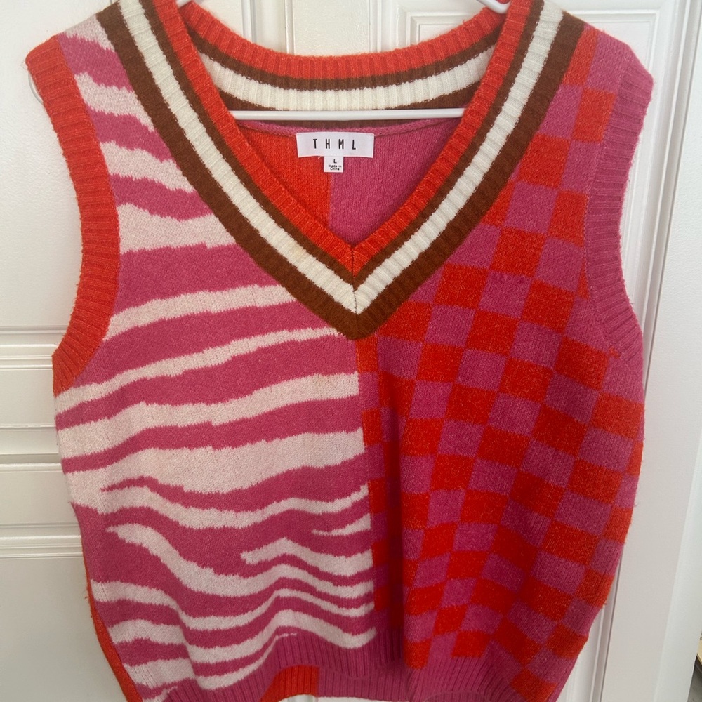 THML Women's V-Neck Sweater Vest in Pink and Red Large